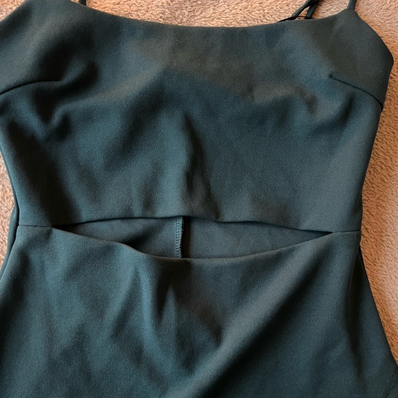 Lulu’s mini dress - Picture 2 of 7